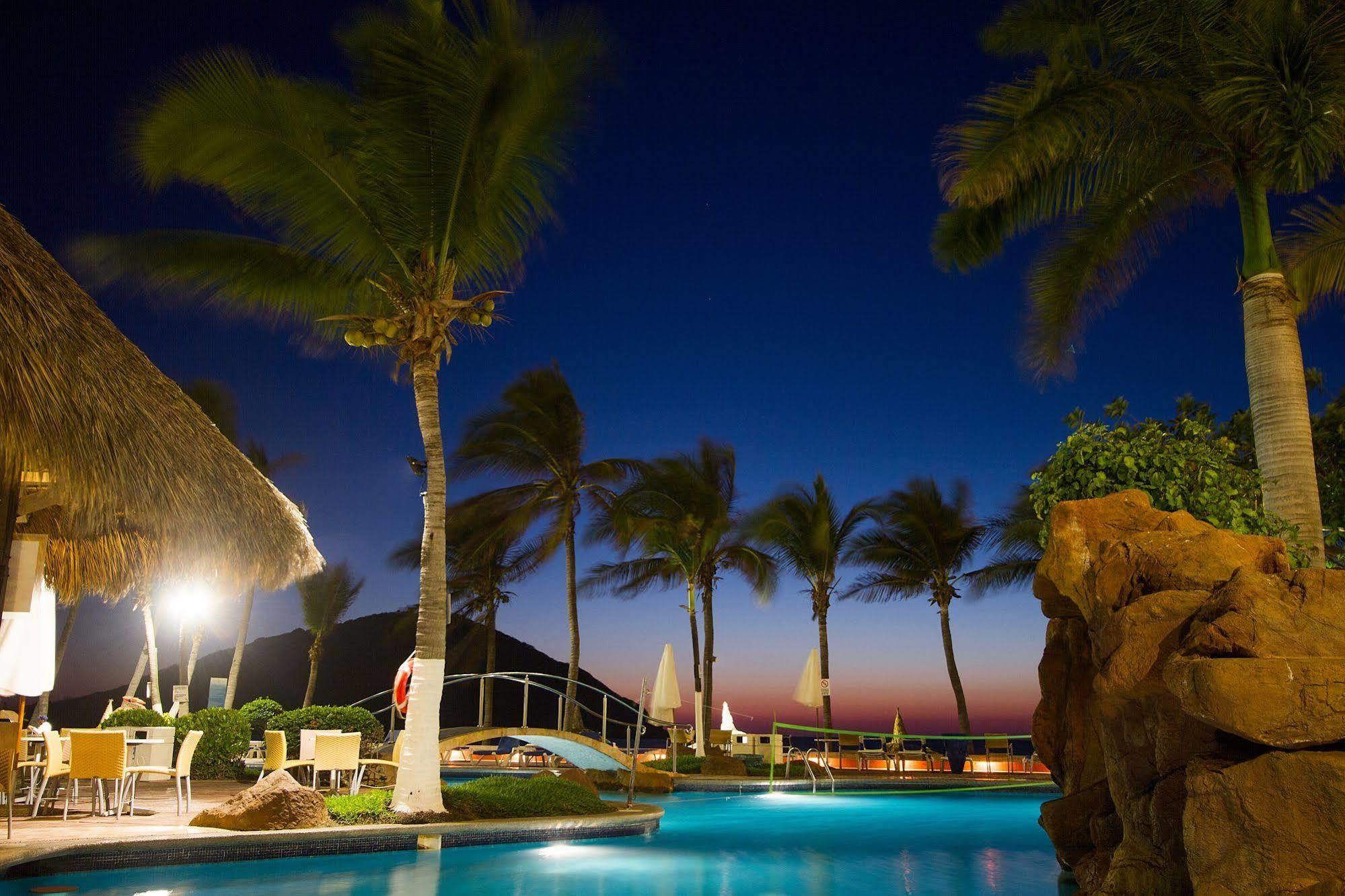 Luna Palace Mazatlan Bagian luar foto